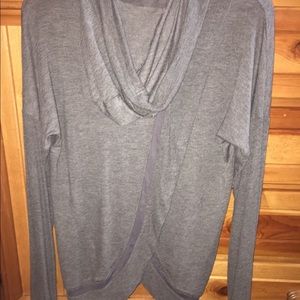 Yogalicious open back thin sweatshirt hoodie M